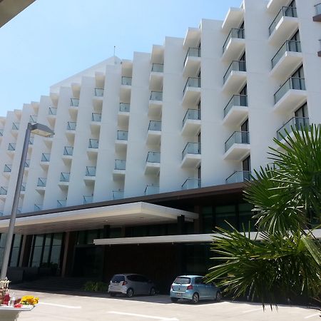 Hotel TSix5 Quarter Pattaya Exterior foto