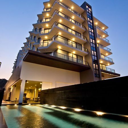 Hotel TSix5 Quarter Pattaya Exterior foto