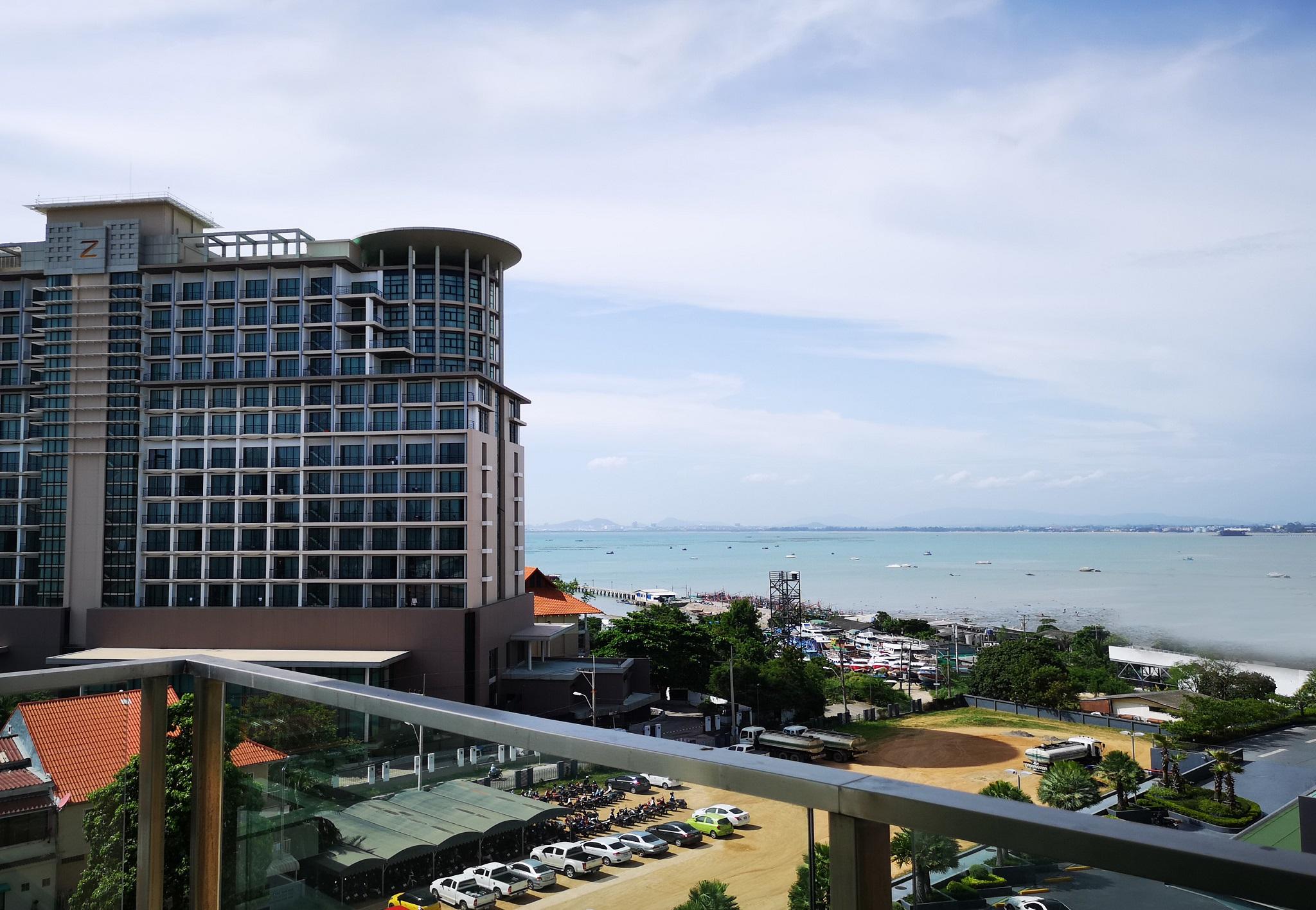 Hotel TSix5 Quarter Pattaya Exterior foto