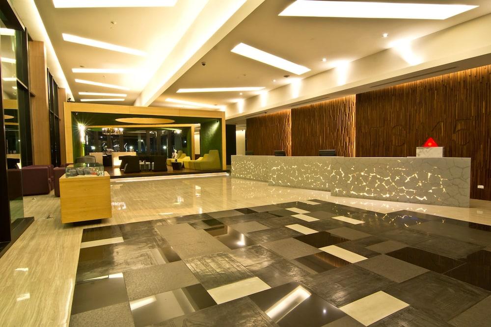 Hotel TSix5 Quarter Pattaya Exterior foto